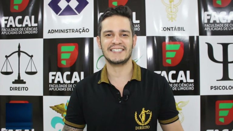 Discentes parabenizam professores e professoras